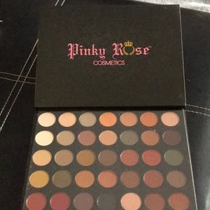 Pinky Rose Cosmetics Earth Hues Eye Shadow Palette